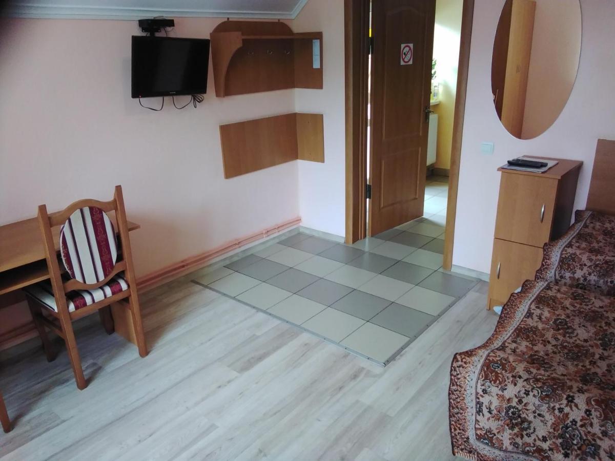Mini-Hotel Ivano-Frankivsk Exteriör bild